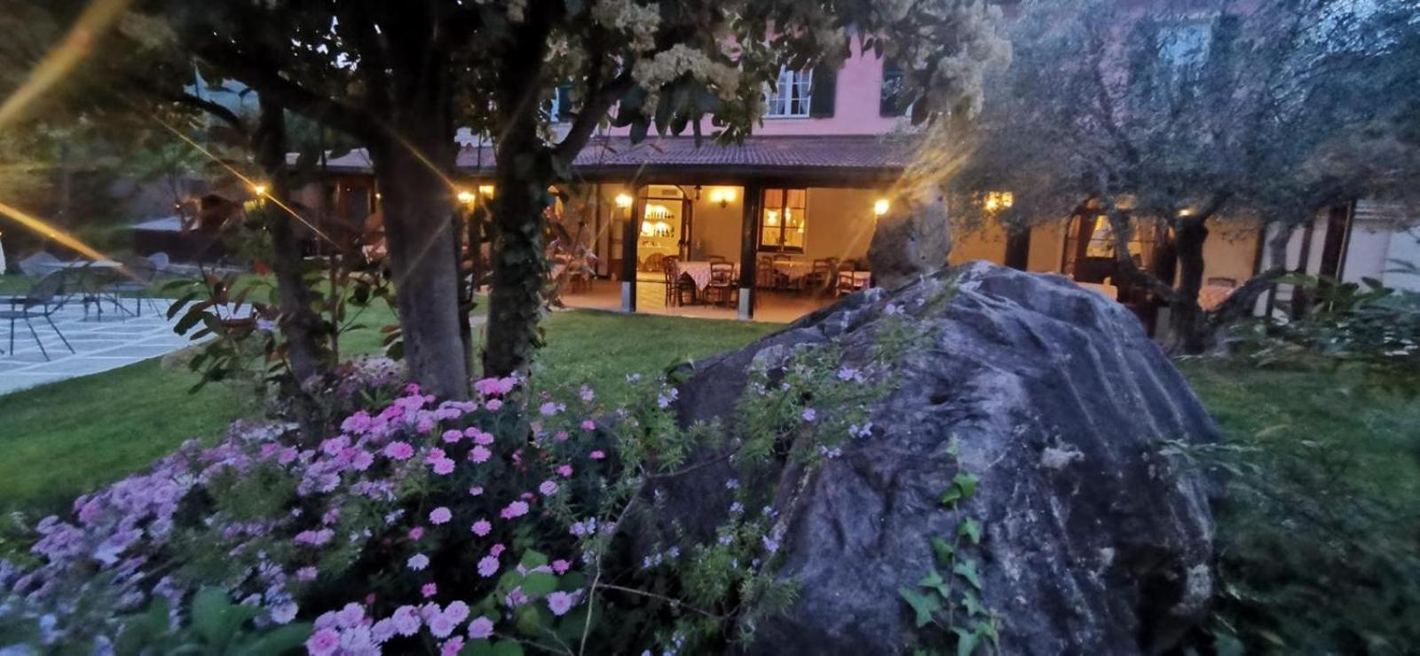 Готель Relais Borgofasceo Ortovero Екстер'єр фото